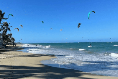 Kite Beach en Cabarete: El paraíso del kitesurf en RD
