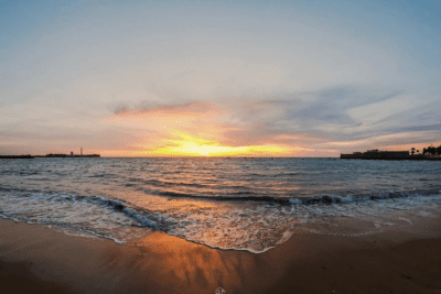 La belleza auténtica de la Playa de la Caleta en Santo Domingo
