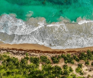 Descubre la playa secreta de ensueño: ¡Arroyo Salado te cautivará!