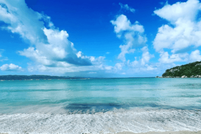 Descubre la belleza de Playa La Ensenada en Montecristi, RD